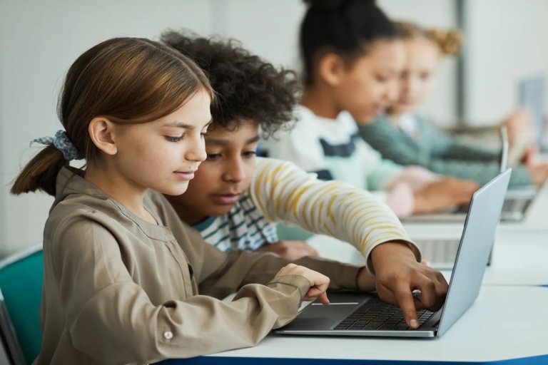 Zürcher Schulen erproben digitales Klassenbuch