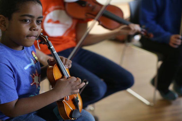 Musikschule Lausanne führt Kinder an klassische Musik heran